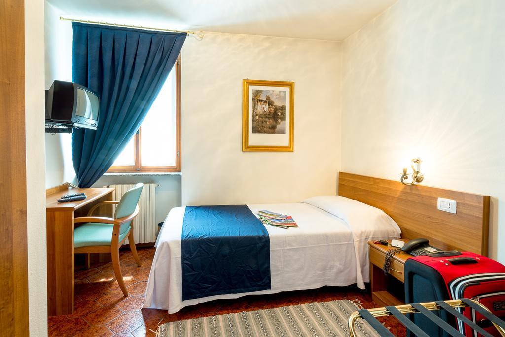 Albergo Altavilla Тирано Стая снимка