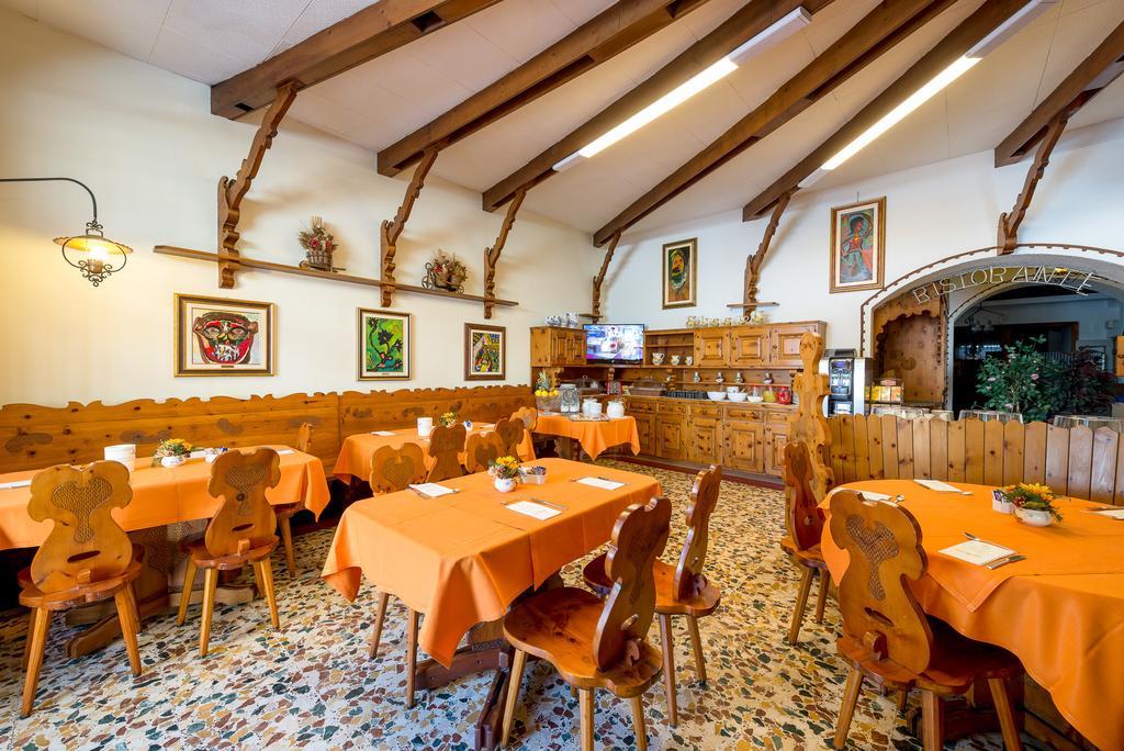 Albergo Altavilla Тирано Екстериор снимка