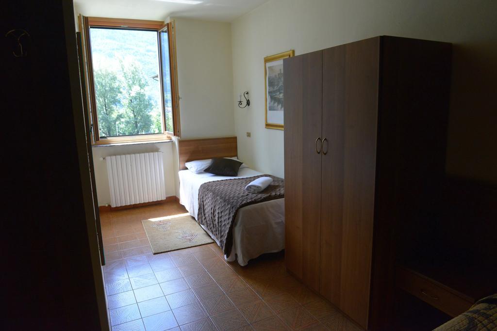 Albergo Altavilla Тирано Екстериор снимка