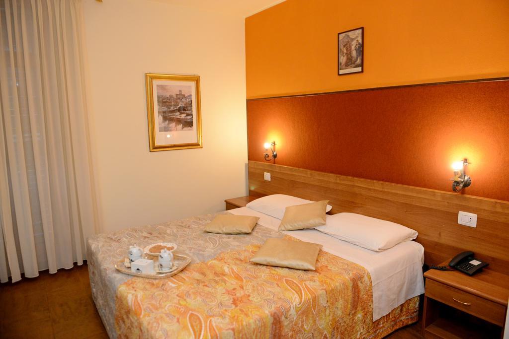 Albergo Altavilla Тирано Екстериор снимка